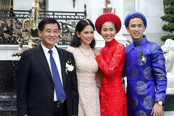 Những cặp mẹ chồng nàng dâu ngang tài ngang sắc trong showbiz