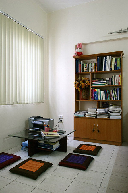 Ngôi nhà với màu đỏ may mắn ảnh 9