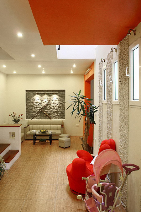 Ngôi nhà với màu đỏ may mắn ảnh 4