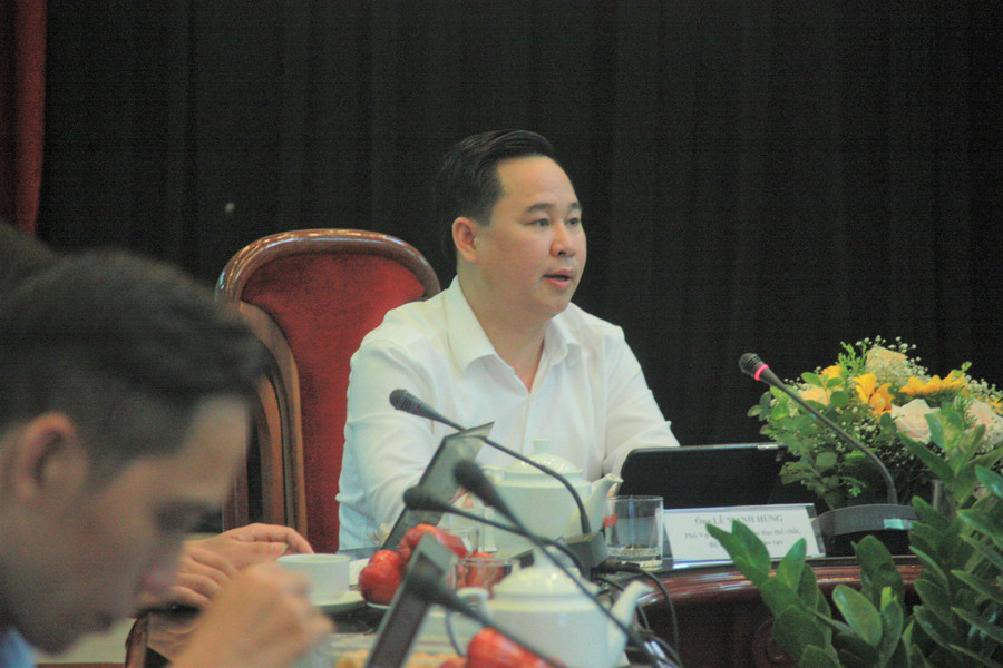 Ông Lê Mạnh Hùng, Phó Vụ trưởng Vụ Giáo dục thể chất, Bộ GD&ĐT chia sẻ tại giao lưu trực tuyến.