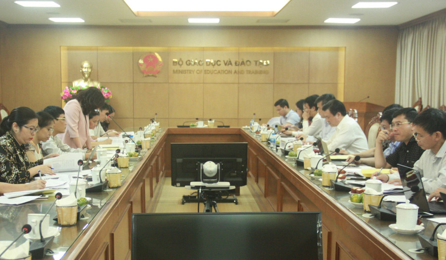 Quang cảnh buổi làm việc.