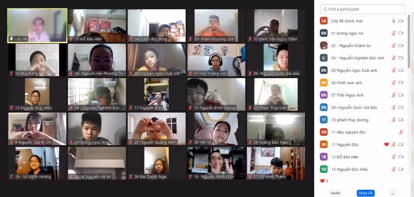 Lớp học trực tuyến của cô Lê Thị Thu Trang, GV Trường THCS Tân Định, Hà Nội.