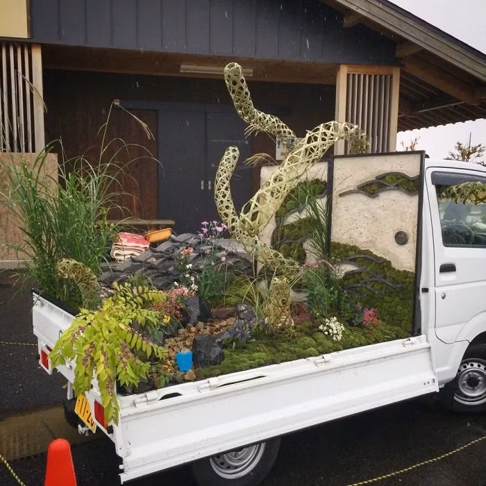 Chỉ với chiếc xe tải cũ, người Nhật khiến thế giới phải há hốc mồm