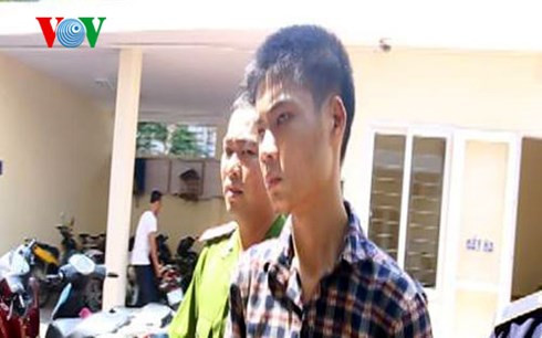 cầm dao vào bệnh viện phụ sản hà nội cướp giật iphone hình 0 cam dao vao benh vien phu san ha noi cuop giat iphone hinh 0