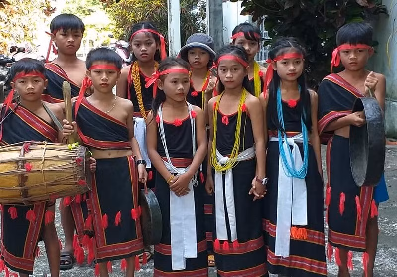 Đội cồng chiêng trong trường học được lập nên nhằm bảo tồn bản sắc văn hóa dân tộc.