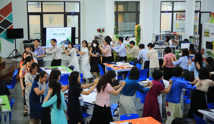 Khoa Sinh - Môi trường, Trường Đại học Sư phạm, Đại học Đà Nẵng tổ chức tập huấn nhằm hỗ trợ giáo viên trong giáo dục thiên nhiên tại TP Đà Nẵng. Ảnh: NTCC Khoa Sinh - Môi trường, Trường Đại học Sư phạm, Đại học Đà Nẵng tổ chức tập huấn nhằm hỗ trợ giáo viên trong giáo dục thiên nhiên tại TP Đà Nẵng. Ảnh: NTCC
