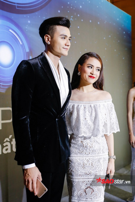 Đẹp đôi thế này, khi nào Vĩnh Thụy - Hoàng Thùy Linh mới chịu công khai đây? - Ảnh 1 Dep doi the nay, khi nao Vinh Thuy - Hoang Thuy Linh moi chiu cong khai day? - Anh 1