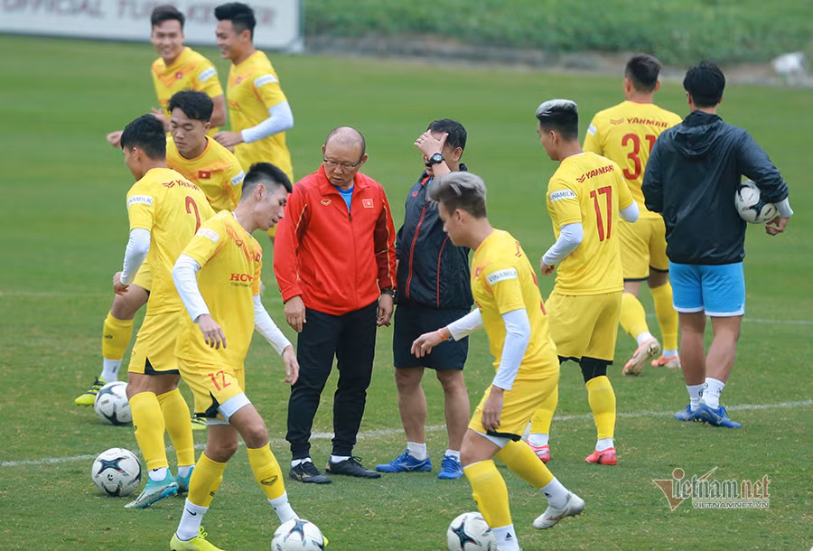 HLV Park Hang Seo đang tất bật với tuyển Việt Nam.