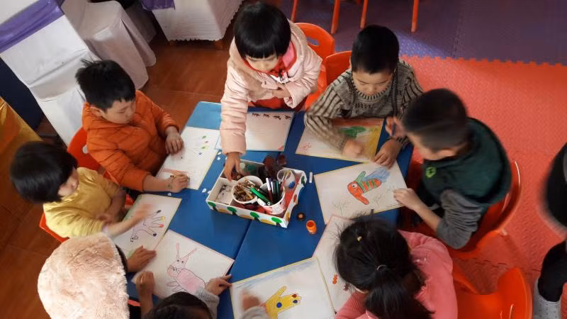 Trẻ cần được hướng dẫn những thói quen, nền nếp tốt trong học tập và sinh hoạt hàng ngày.