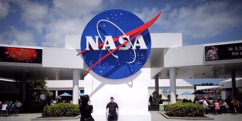 phi-hành-gia-nasa_tinhte_02.