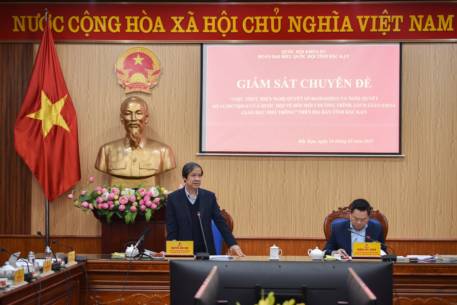 Bộ trưởng Nguyễn Kim Sơn phát biểu tại buổi làm việc giữa đoàn ĐBQH tỉnh Bắc Kạn và UBND tỉnh chiều 16/2. Ảnh: Thế Đại Bộ trưởng Nguyễn Kim Sơn phát biểu tại buổi làm việc giữa đoàn ĐBQH tỉnh Bắc Kạn và UBND tỉnh chiều 16/2. Ảnh: Thế Đại