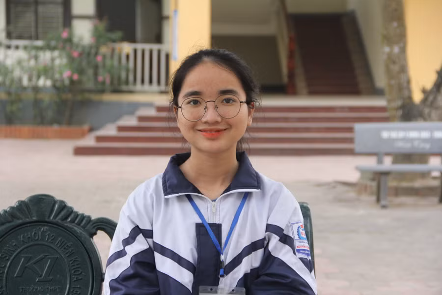 Võ Thị Châu Loan – học sinh lớp 12A2, Trường THPT Nguyễn Công Trứ (Nghi Xuân, Hà Tĩnh).
