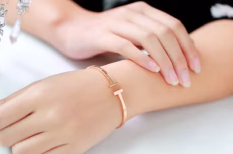 7 kieu trang suc khong the thieu danh cho cac quy co - Anh 9