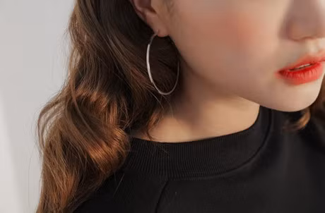 7 kieu trang suc khong the thieu danh cho cac quy co - Anh 5