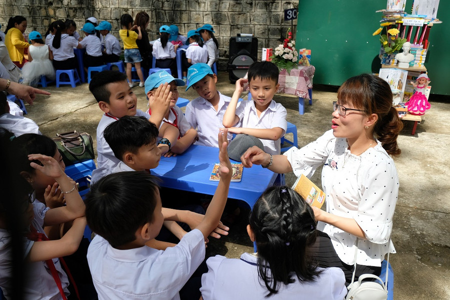 Ngày đọc sách nằm trong khuôn khổ dự án tạo thêm hoạt động ngoại khóa bổ ích cho cả thầy và trò Trường Tiểu học Nam Thiên (TP. Đà Lạt) Ngày đọc sách nằm trong khuôn khổ dự án tạo thêm hoạt động ngoại khóa bổ ích cho cả thầy và trò Trường Tiểu học Nam Thiên (TP. Đà Lạt)