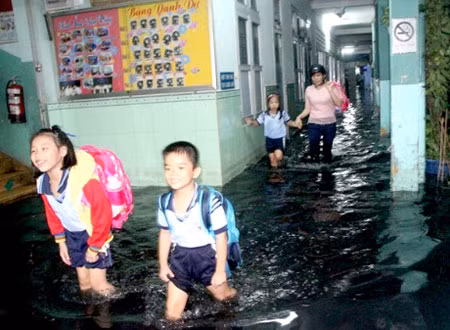 Bộ GD&ĐT gửi công điện về cơn bão số 1