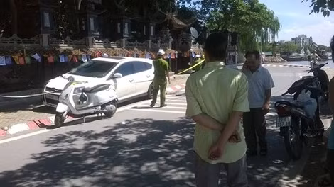 người đàn ông chết bất thường trong ô tô