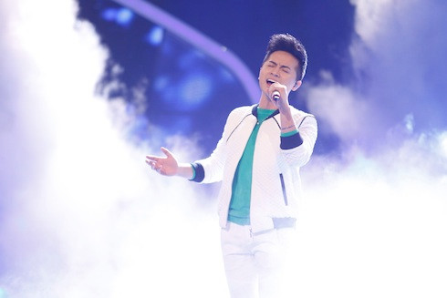 Minh Quân hát "Lời ru cho con".