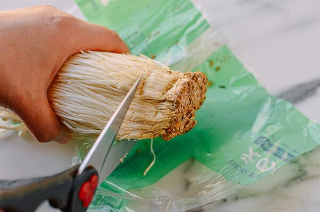 Nấm trộn mỡ hành, thử sẽ mê ngay! ảnh 2 Nấm trộn mỡ hành, thử sẽ mê ngay! ảnh 2