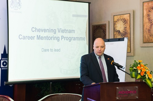 Ông Stephen Taylor, Trưởng Bộ phận Chính trị, Đaị sứ quán Anh tại Hà Nội phát biểu tại sự kiện