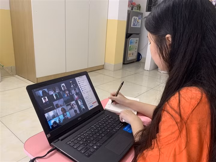 Bảo đảm môi trường an toàn cho học sinh học tại nhà.