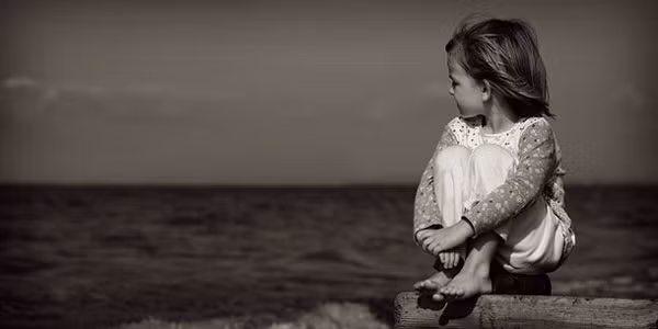 Nỗi cô đơn của con trẻ trong các gia đình hiện đại - Ảnh 2