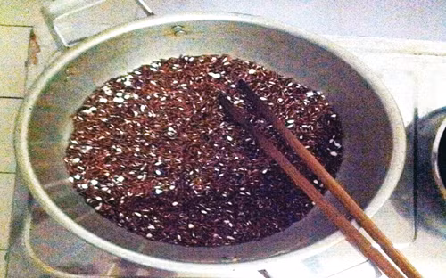 Gạo lứt tốt cho bệnh xương khớp - Ảnh 2