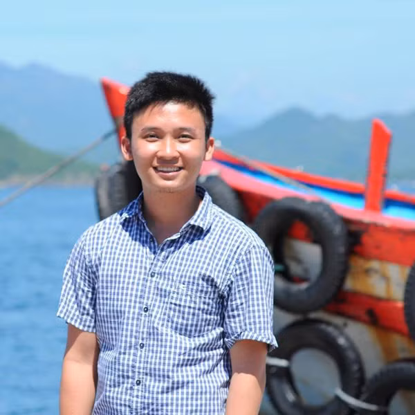 Ông chủ 26 tuổi bỏ ngân hàng đi chụp ảnh cưới kiếm tiền tỷ mỗi tháng