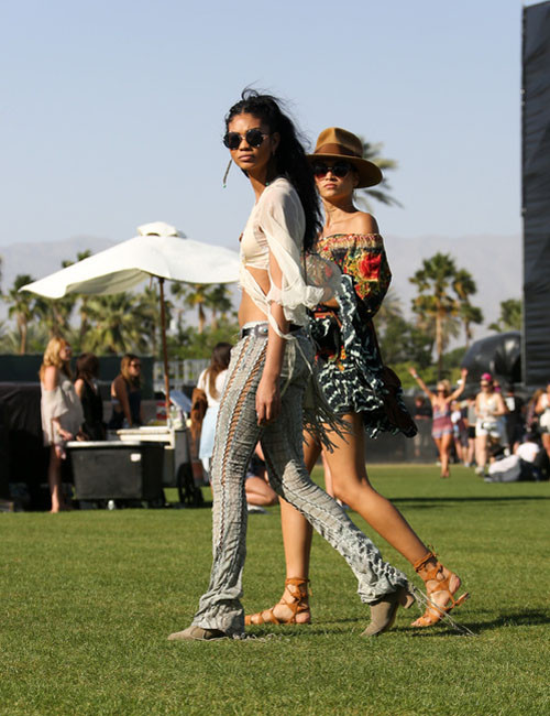 ghen ti voi vay ao xinh dep cua ban gai tai le hoi coachella - 10