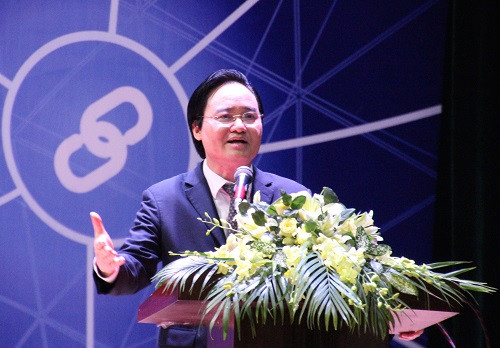 Bộ trưởng Phùng Xuân Nhạ phát biểu tại Chương trình tọa đàm Bộ trưởng Phùng Xuân Nhạ phát biểu tại Chương trình tọa đàm