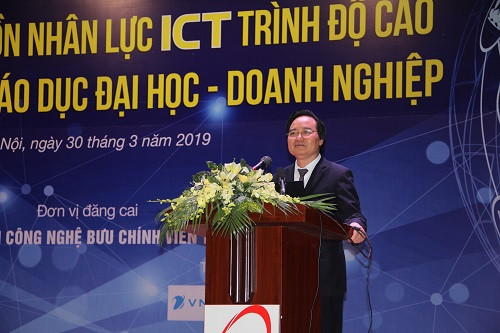 Bộ trưởng Phùng Xuân Nhạ phát biểu tại chương trình tọa đàm