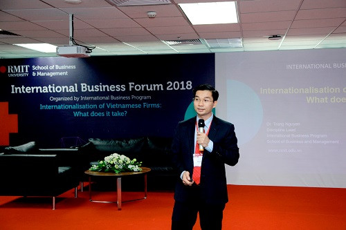 TS Nguyễn Quang Trung phát biểu tại diễn đàn