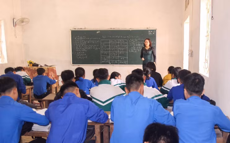 Toàn bộ giáo viên Trường THPT Kỳ Sơn (Nghệ An) là giáo viên hạng III.