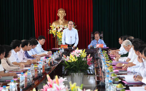 Đồng chí Nguyễn Thiện Nhân làm việc với Tỉnh ủy Vĩnh Long. Ảnh: VGP/Thành Trung