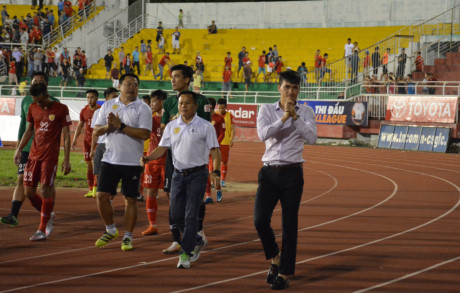 Cong Vinh va nu cuoi chinh phuc khan gia TP.HCM - Anh 4