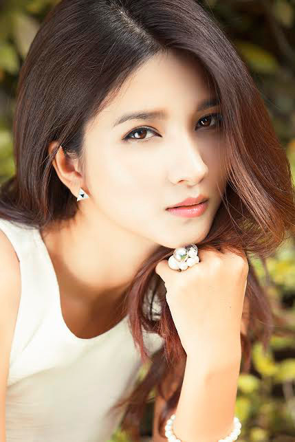 Cận cảnh vẻ mặn mà, cuốn hút của Kim Tuyến ảnh 3