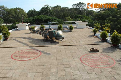 Cận cảnh chiếc tiêm kích F-5E oanh tạc Dinh Độc lập - Hình 2 Can canh chiec tiem kich F-5E oanh tac Dinh Doc lap-Hinh-2