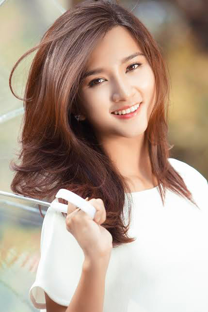 Cận cảnh vẻ mặn mà, cuốn hút của Kim Tuyến ảnh 1