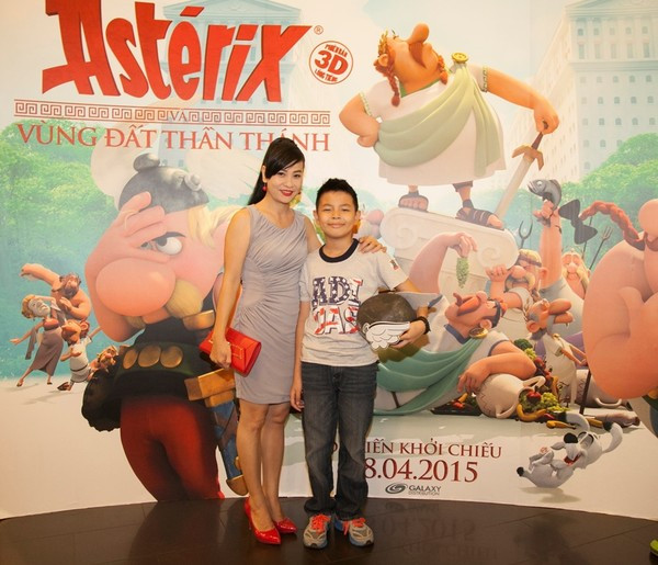 Cát Phượng và con trai