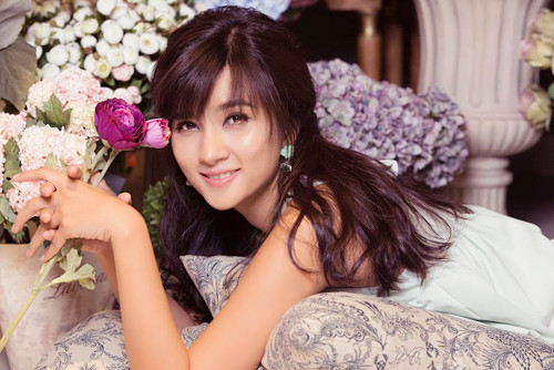 Cận cảnh vẻ mặn mà, cuốn hút của Kim Tuyến ảnh 5