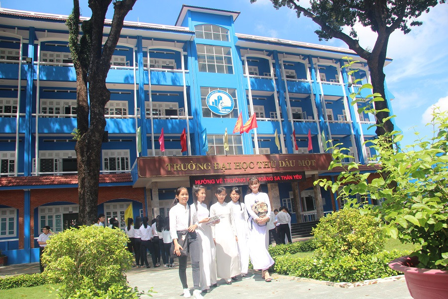 Sinh viên Trường ĐH Thủ Dầu Một