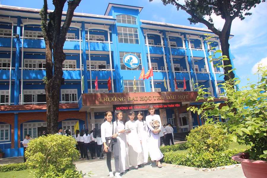 Sinh viên Trường ĐH Thủ Dầu Một