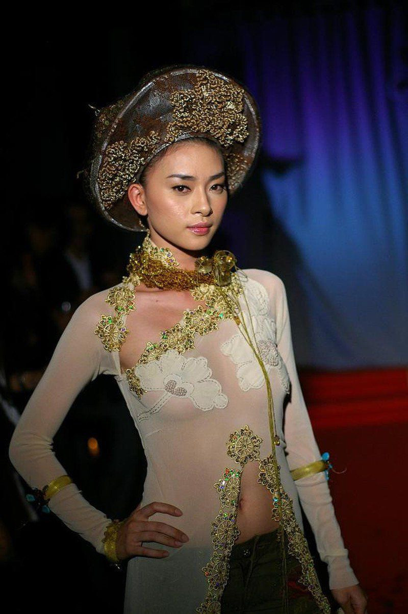 muon dien ao dai dep nen na, can tranh ngay nhung loi phan cam ma sao viet thuong mac phai - 4