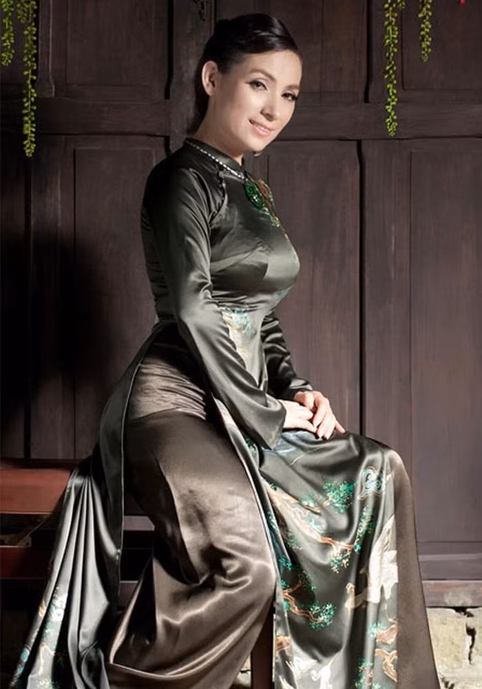 muon dien ao dai dep nen na, can tranh ngay nhung loi phan cam ma sao viet thuong mac phai - 10