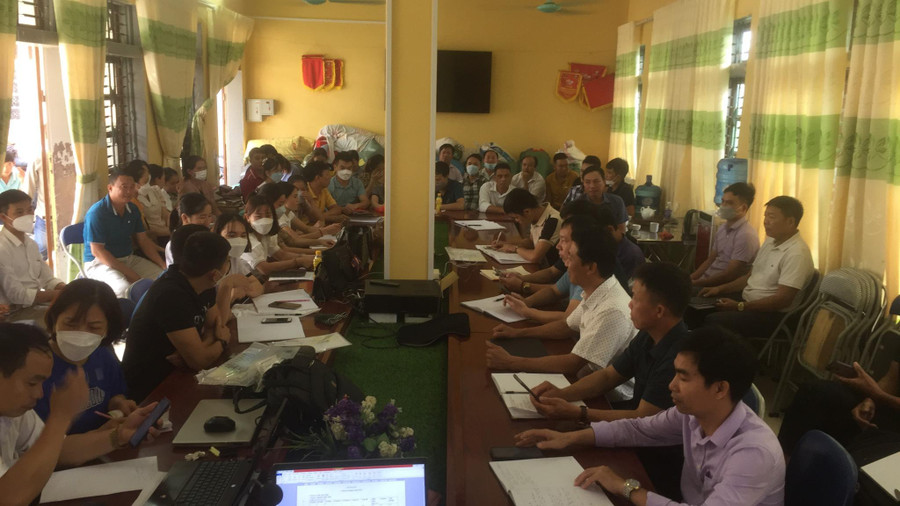 Sáng 2/8, giáo viên Trường PTDTBT Tiểu học và THCS Kim Bon tập huấn chuyên môn hè 2022 chuẩn bị năm học mới. Sáng 2/8, giáo viên Trường PTDTBT Tiểu học và THCS Kim Bon tập huấn chuyên môn hè 2022 chuẩn bị năm học mới.