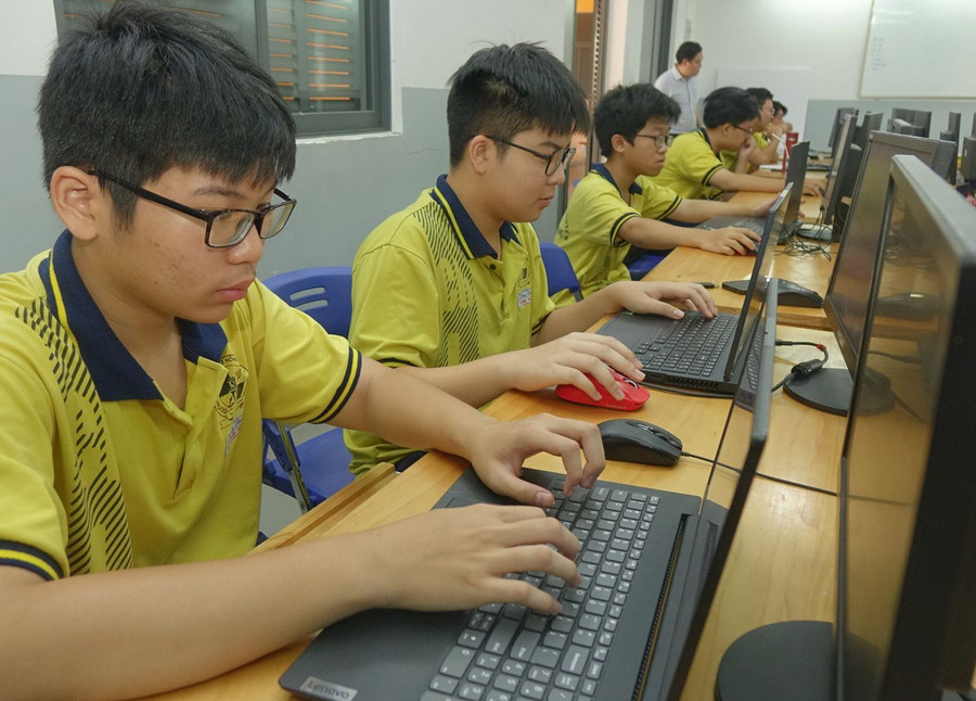 Giờ học của học sinh Trường THPT chuyên Lê Hồng Phong. Ảnh: NH