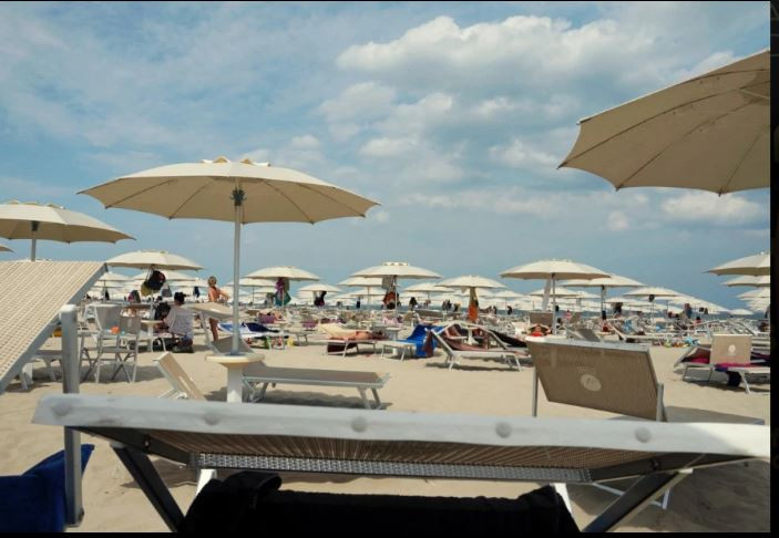 Milano Marittima là một khu nghỉ mát được ưa chuộng ở Milan.