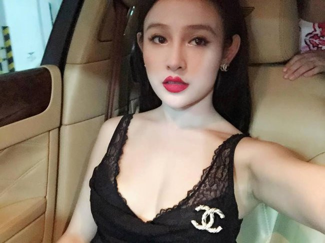4 hotgirl được chồng đại gia “cưng như trứng mỏng“ ảnh 11 4 hotgirl được chồng đại gia “cưng như trứng mỏng“ ảnh 11