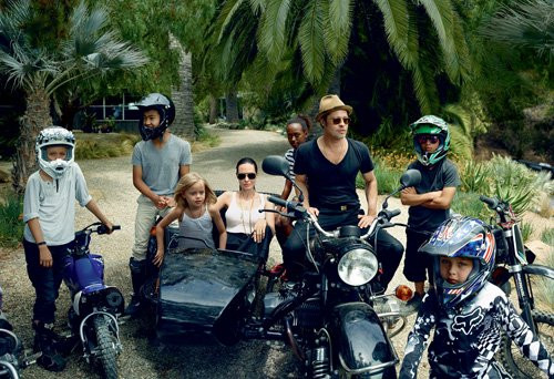 Mẹ con Angelina Jolie đẹp tựa thiên thần bên bờ biển hình ảnh 4 me con angelina jolie dep tua thien than ben bo bien hinh anh 4