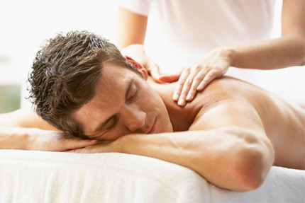 Muôn kiểu nhiễm bệnh “khó đỡ” của quý ông mê massage “từ A đến Z” ảnh 1 Các cơ sở massage cho các quý ông “từ A đến Z” là tụ điểm dễ lây lan các bệnh tình dục. Ảnh minh họa.